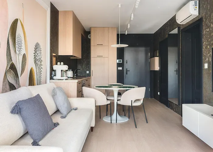 Botanical Garden Prestige By Bookinghost