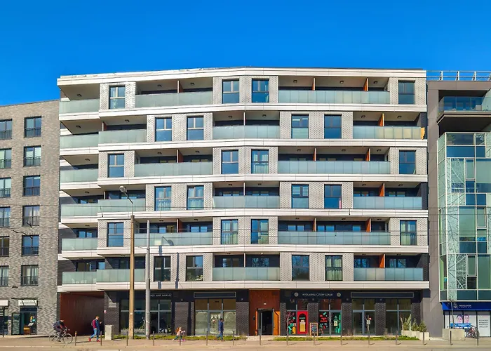 Botanical Garden Prestige By Bookinghost *