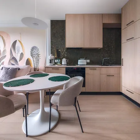 Botanical Garden Prestige By Bookinghost