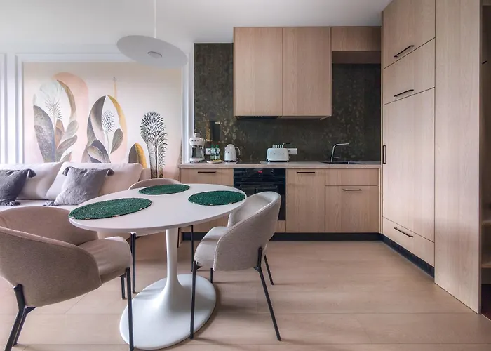 Botanical Garden Prestige By Bookinghost