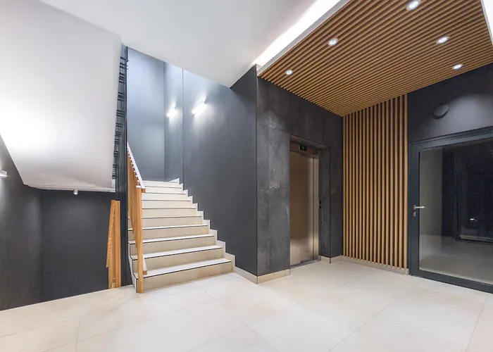 Botanical Garden Prestige By Bookinghost *